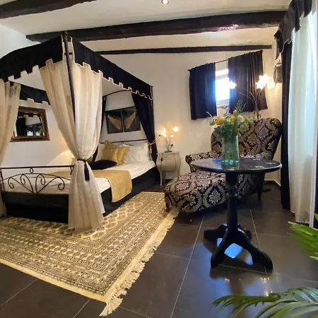 Andio فندق مبيت وإفطار 4*